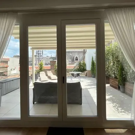 Penthouse By The Danube Lägenhet *